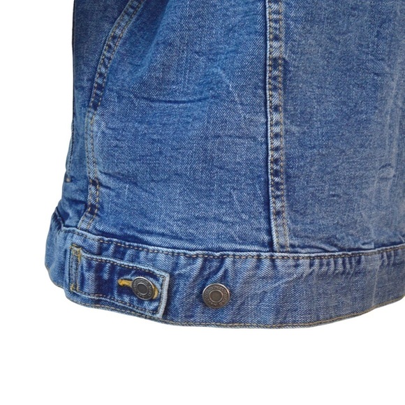 NWT Old Navy Distressed Medium Wash Denim Jacket Built-In Flex, Small - Picture 4 of 10